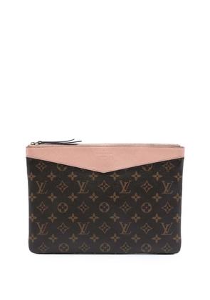 Louis Vuitton Pre-Owned 2018 Monogram Daily Pouch clutch bag - Brown