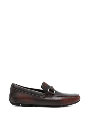 Ferragamo Gancini-hardware leather loafers - Brown