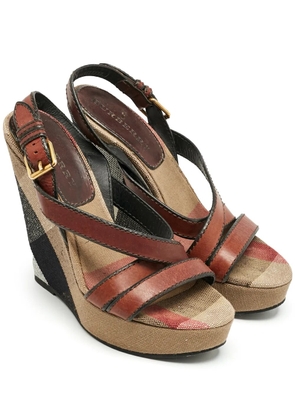 Burberry Pre-Owned check-pattern sandals - Neutrals