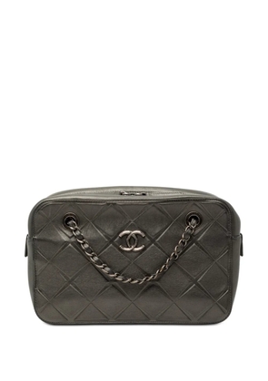 CHANEL Pre-Owned 2016-2017 CC Embossed Calfskin Propeller Camera Bag shoulder bag - Grey