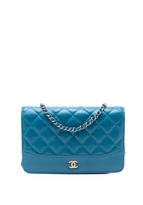 CHANEL Pre-Owned 2019 Quilted Aged Calfskin Gabrielle Wallet On Chain crossbody bag - Blue