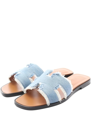 Hermès Pre-Owned 2010s Oran denim sandals - Blue