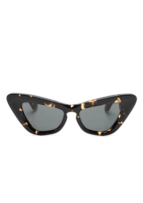 Burberry Eyewear tortoiseshell cat-eye sunglasses - Brown