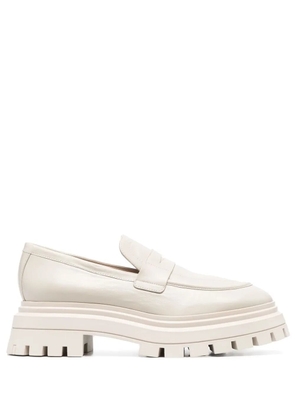 Stuart Weitzman almond-toe leather loafers - Neutrals