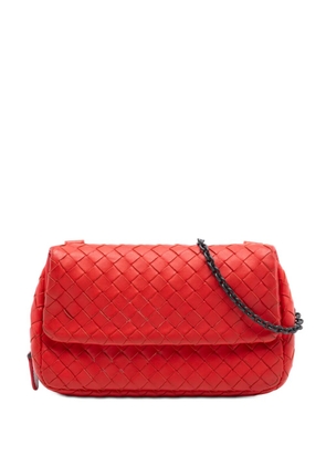 Bottega Veneta Pre-Owned 2012-2024 Mini Nappa Intrecciato Expandable Chain Flap crossbody bag - Red