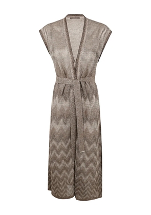 D.Exterior knitted coat - Neutrals