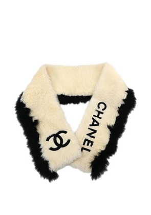 CHANEL Pre-Owned 1990-2000s logo scarf - Neutrals