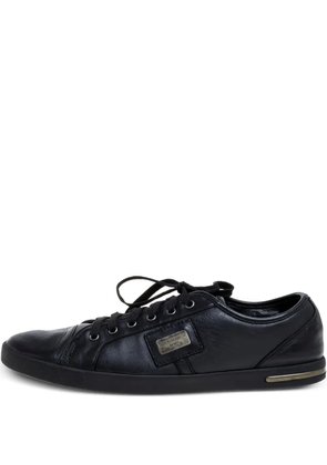 Dolce & Gabbana Pre-Owned logo-plaque sneakers - Black