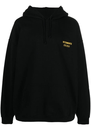 VETEMENTS embroidered logo hoodie - Black