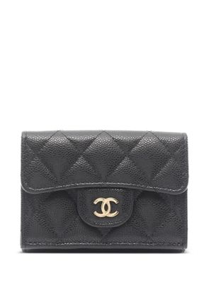 CHANEL Pre-Owned 2021 Matelasse flap wallet - Black