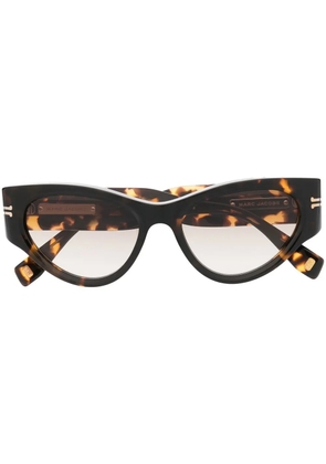 Marc Jacobs Eyewear cat-eye tinted sunglasses - Brown