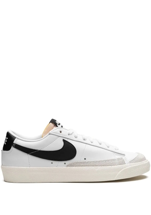 Nike Blazer Low sneakers - White