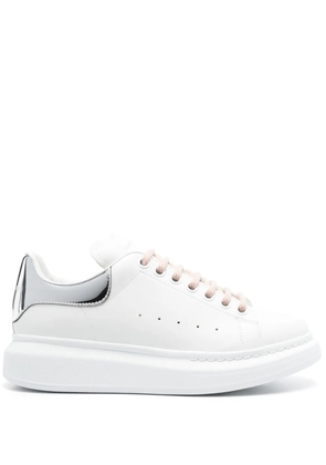 Alexander McQueen Oversized sneakers - White