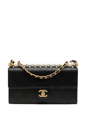 CHANEL Pre-Owned 2019 Quilted Goatskin Chic Pearls Clutch with Chain crossbody bag - Black