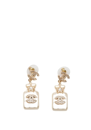 CHANEL Pre-Owned 2023 CC Gold Plated and Resin Pearl Crystal Perfume Bottle Drop Earrings costume earrings - White