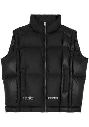 MM6 Maison Margiela x Chen Peng logo-print padded gilet - Black