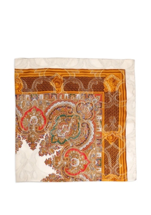 Gianfranco Ferré Pre-Owned patterned scarf - Brown