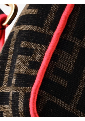 Fendi Pre-Owned Baguette NM Bag Zucca Canvas Medium shoulder bag - Brown