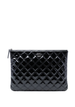 CHANEL Pre-Owned 2014-2015 Medium Quilted Patent Double Stitch O Case clutch bag - Black