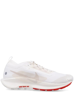 Nike Pegasus Trail 5 sneakers - White