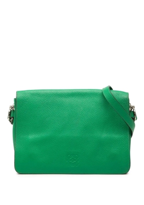 Loewe Pre-Owned 2010-2025 Pebbled Calfskin Anagram Flap crossbody bag - Green