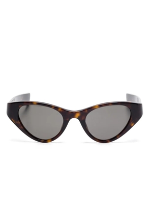 Saint Laurent Eyewear cat-eye frame sunglasses - Brown
