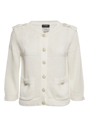 CHANEL Pre-Owned button-embellishment cardigan - White
