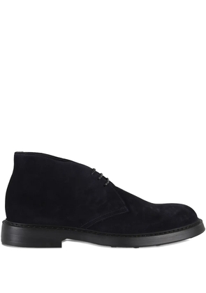 Doucal's suede lace-up desert boots - Blue