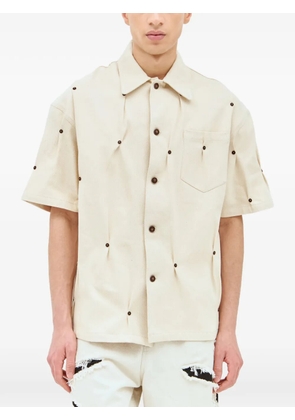 KUSIKOHC multi-rivet short-sleeves shirt - Neutrals