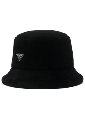 Prada triangle-logo shearling bucket hat - Black
