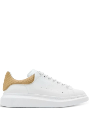 Alexander McQueen Oversized sneakers - White