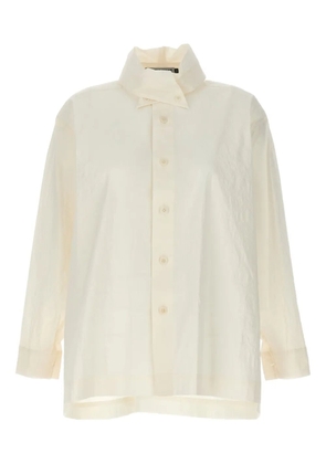 Issey Miyake crinkled shirt - Neutrals