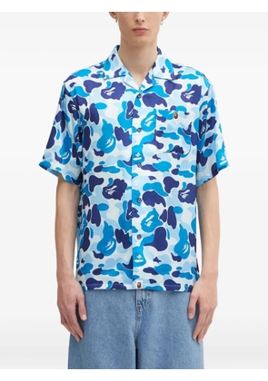 A BATHING APE® camouflage short-sleeve shirt - Blue