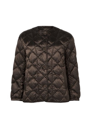 Buttoned puffer jacket