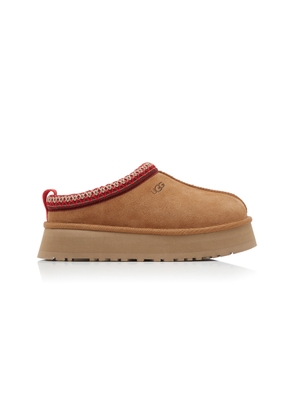 UGG Taz Sheepskin Platform Slippers - Moda Operandi