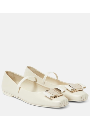 Ferragamo Zina leather ballet flats