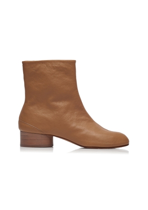 Maison Margiela Tabi Leather Ankle Boots - Moda Operandi