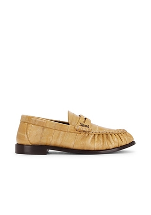 Saint Laurent Le Loafer Moccasin in Soft Beige - Beige. Size 35.5 (also in 35, 36, 36.5, 37, 38, 38.5, 42).