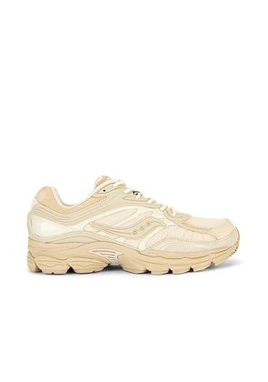 Saucony Progrid Omni 9 Sneakers in Summer Sand - Cream. Size 10.5 (also in 7, 7.5, 8.5, 9, 9.5, 10, 11.5, 12, 13).