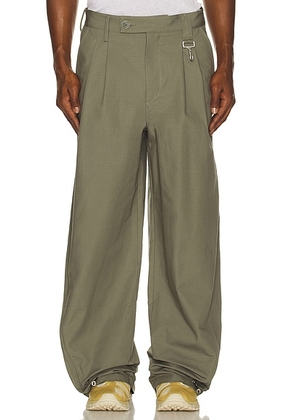 Reese Cooper Cotton Ripstop Pleated Trouser in Sage - Green. Size 32 (also in ).