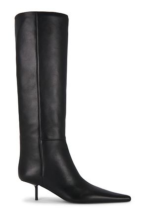 Saint Laurent Victoire Boot in Noir - Black. Size 38 (also in 36, 37.5, 38.5, 39, 40).