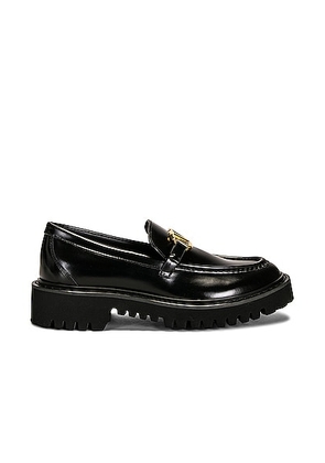 Valentino Garavani Signature V Logo Loafers in Nero - Black. Size 36.5 (also in 36, 37, 38.5, 39, 39.5, 41, 40).