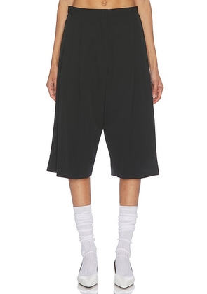 The Row Kalyan Short in Black - Black. Size 2 (also in 4, 6).