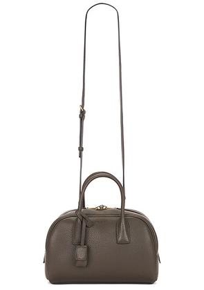 Saint Laurent Small Sac De Jour Supple Boston Bag in Light Musk - Brown. Size all.