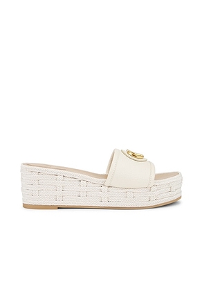 Valentino Garavani V Logo Signature Espadrilla Slide in Light Ivory - Ivory. Size 40 (also in 39, 41).