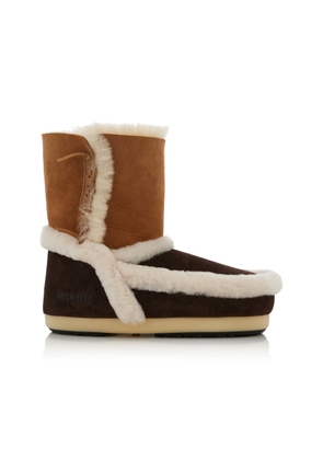 MOON BOOT EVX Patchwork Sheepskin Boots - Moda Operandi