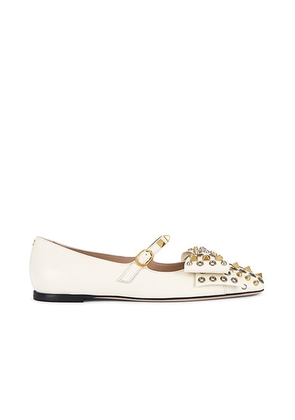 Valentino Garavani Bowow Ballerina Flat in Ivory - Ivory. Size 36.5 (also in 36, 37, 37.5, 38, 38.5, 39.5, 40, 41).