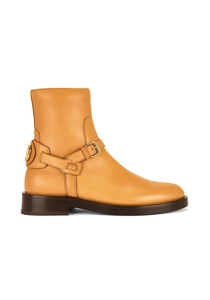 Valentino Garavani V Logo Signature Boot in Natural Camel - Brown. Size 36.5 (also in 37.5, 39.5, 40, 41, 36, 37, 38, 38.5, 39).