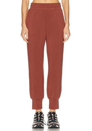 Varley The Slim Cuff 27.5 Pant in Cinnamon - Brick. Size M (also in L, S, XS).
