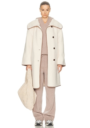 Varley Clemence Sherpa Coat in Sandshell - Cream. Size M (also in S).